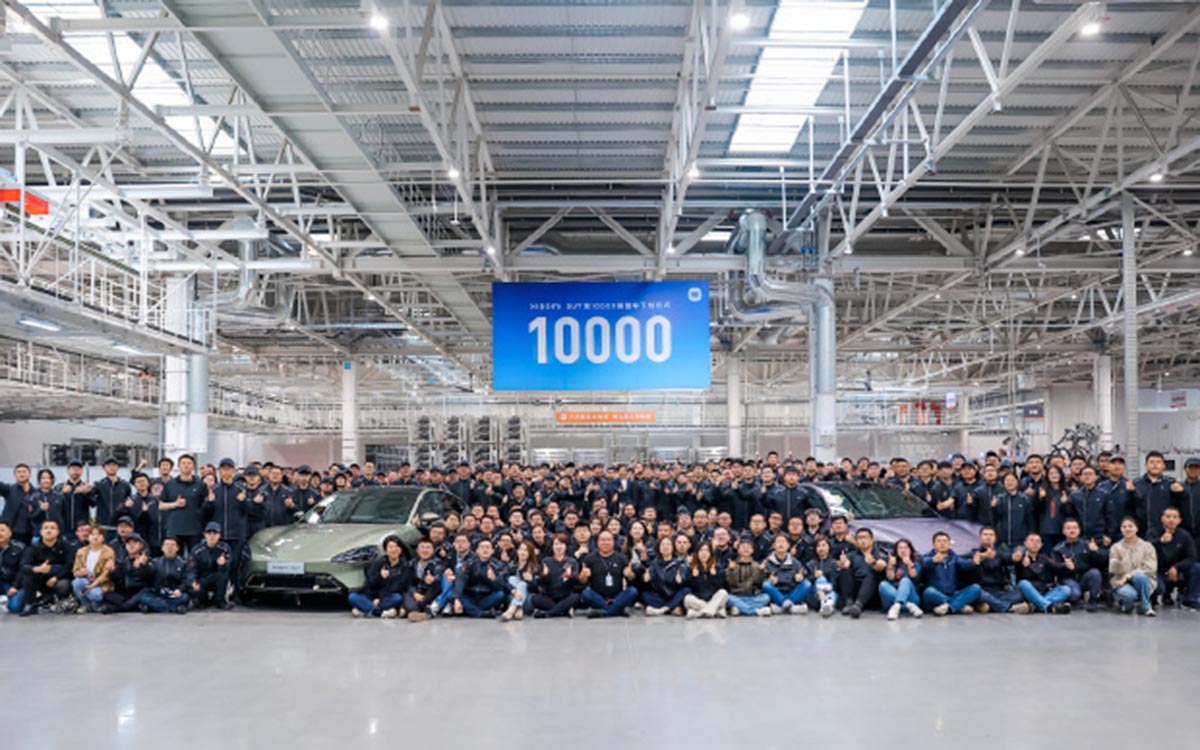 Celebración del automóvil Xiaomi SU7 número 10.000 producido