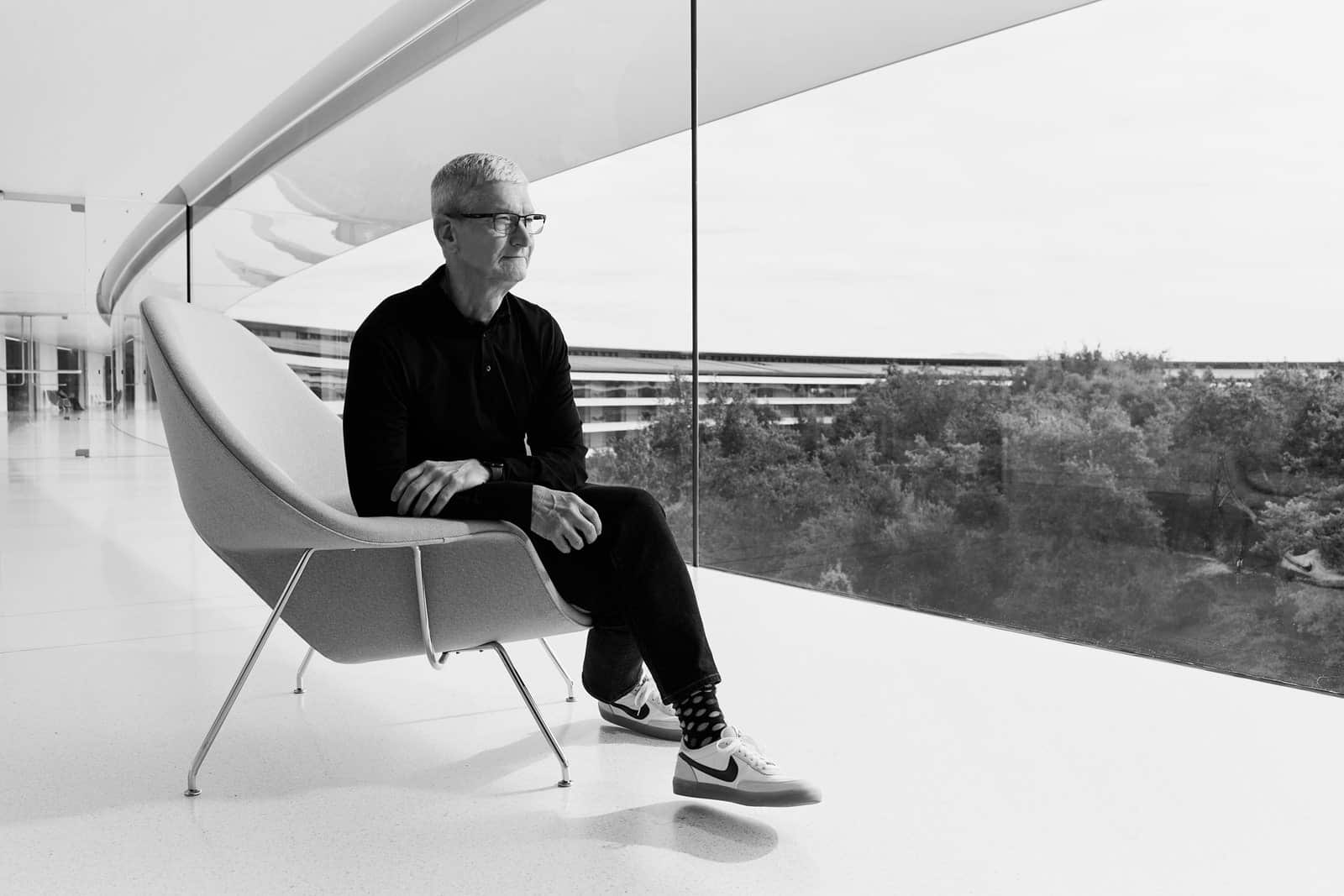 Tim Cook en el Apple Park