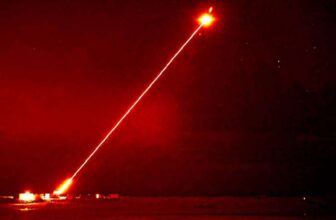 Descubre la potente arma láser capaz de destruir drones enemigos en tan solo unos minutos