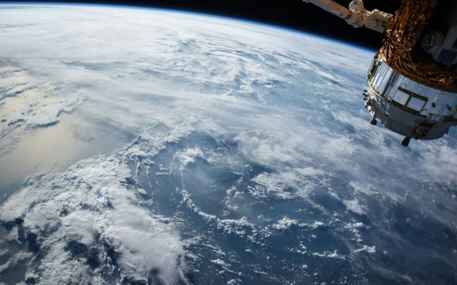 Europa bate récord al transmitir datos a 1 Gbps entre satélite geoestacionario y avión