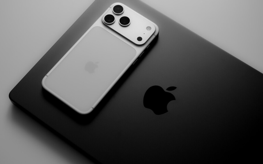 Apple estaría comprando toda la DRAM disponible para aplastar a sus competidores