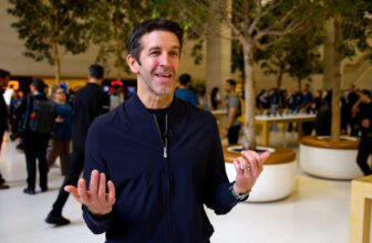 John Ternus tendrá un enfoque diferente con los accionistas de Apple, apuesta periodista – MacMagazine