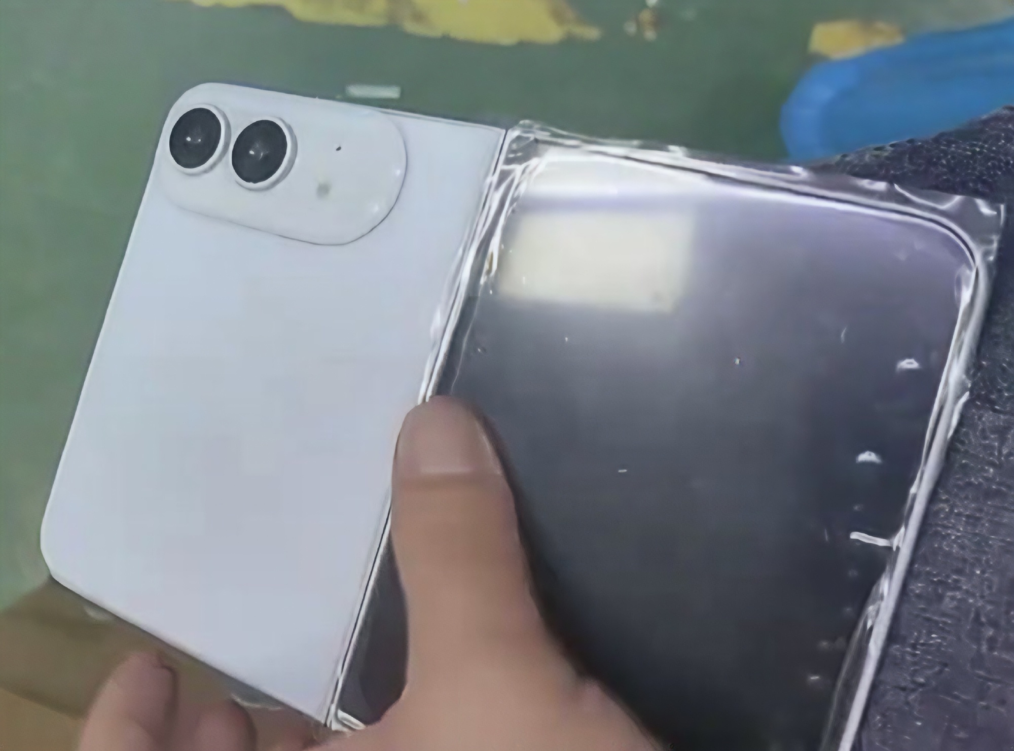 iPhone Ultra ficticio